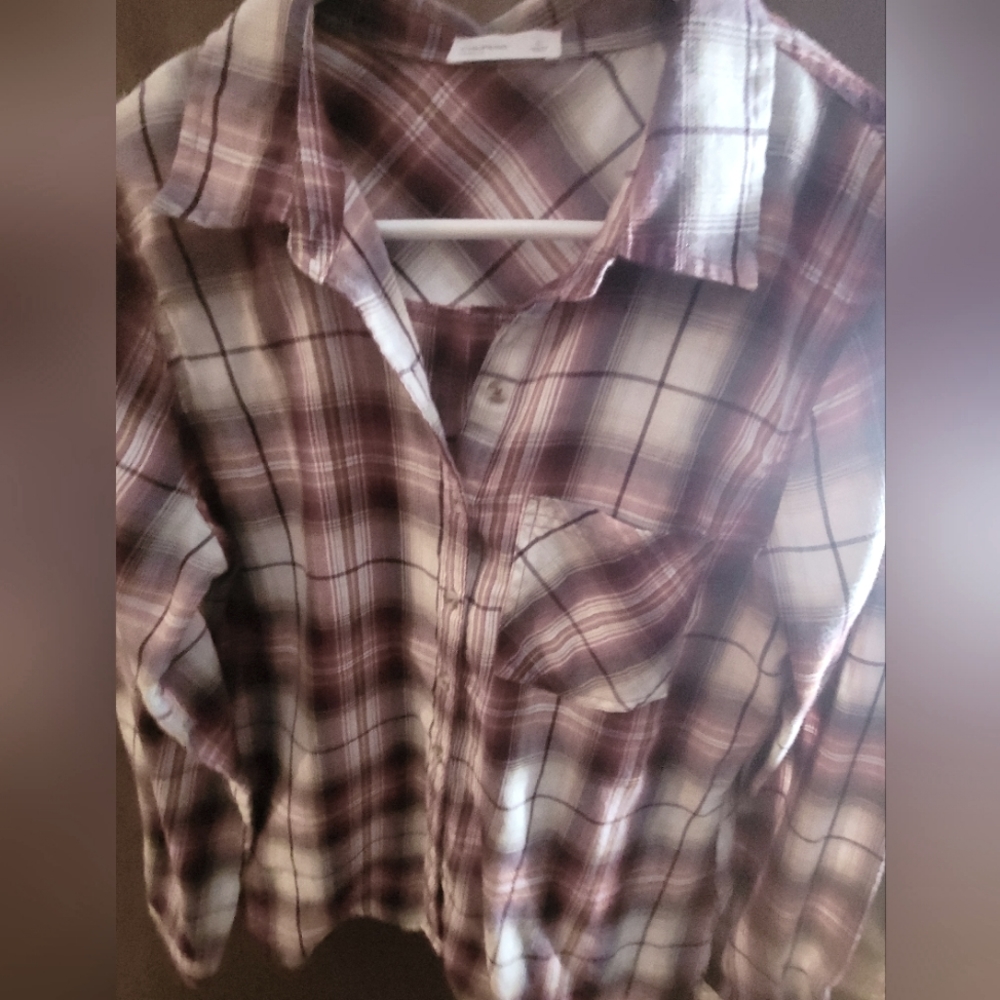 Maurices Button Down Plaid Size Small